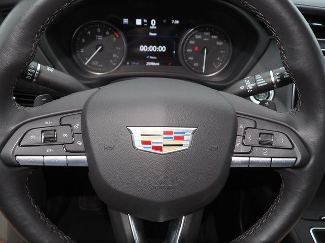 Photo of 2022 Crystal White Tri-Coat Cadillac XT4