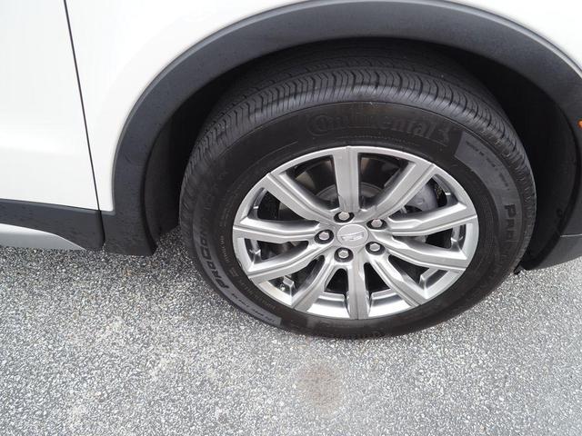 Photo of 2022 Crystal White Tri-Coat Cadillac XT4