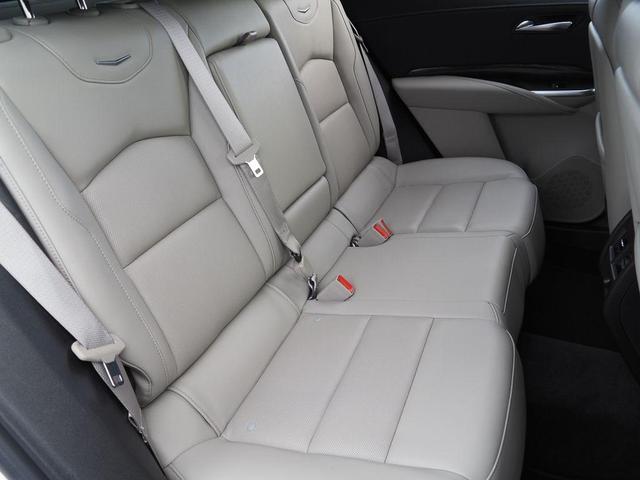 Photo of 2022 Crystal White Tri-Coat Cadillac XT4