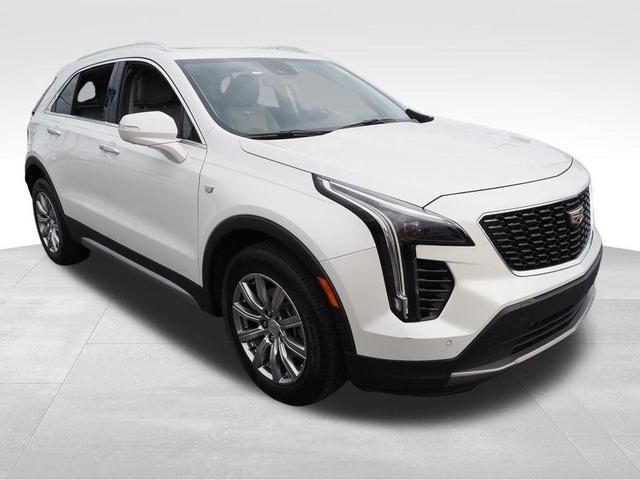 Photo of 2022 Crystal White Tri-Coat Cadillac XT4