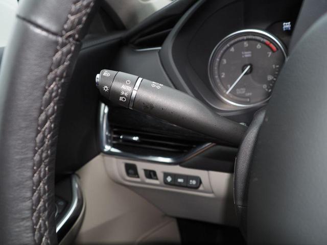 Photo of 2022 Crystal White Tri-Coat Cadillac XT4