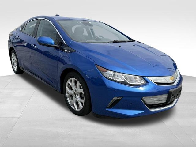 Photo of 2017 Kinetic Blue Chevrolet Volt
