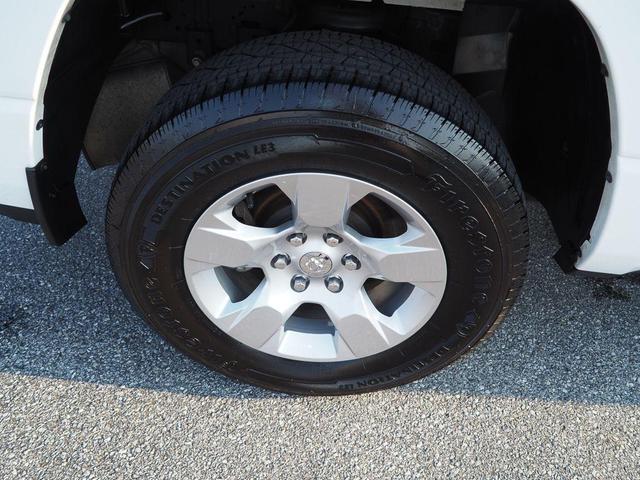 Photo of 2022 Bright White Clearcoat RAM 1500