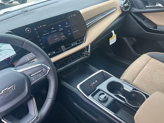 Photo of 2026 Polar White Chevrolet Equinox