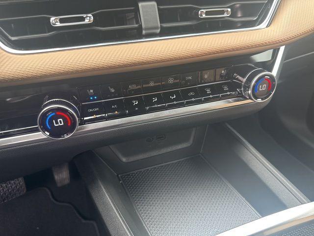 Photo of 2026 Polar White Chevrolet Equinox