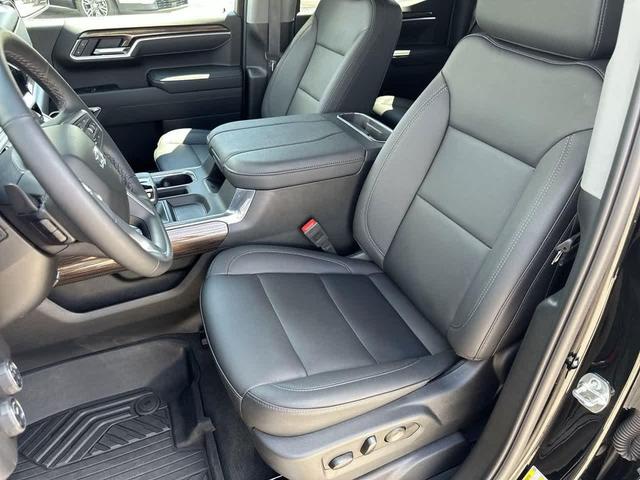 Photo of 2025 Black Chevrolet Silverado 1500