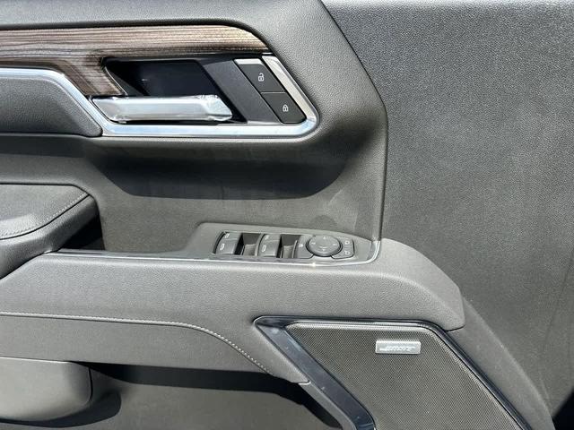 Photo of 2025 Black Chevrolet Silverado 1500