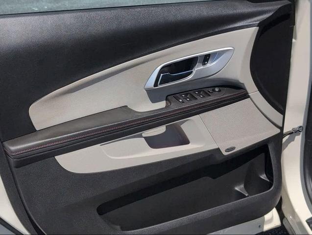 Photo of 2014 White Diamond Tricoat Chevrolet Equinox