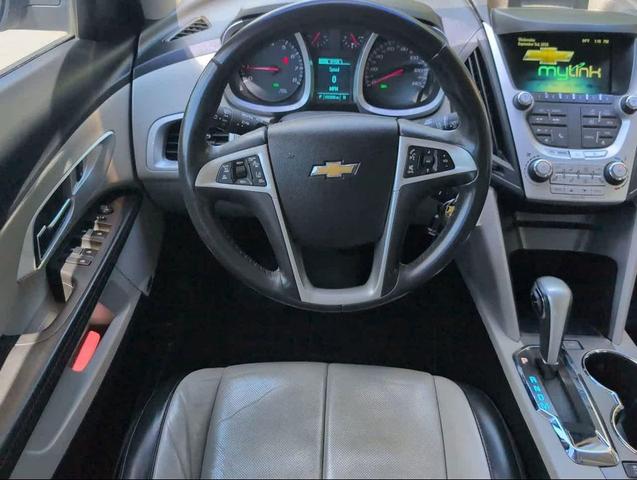 Photo of 2014 White Diamond Tricoat Chevrolet Equinox