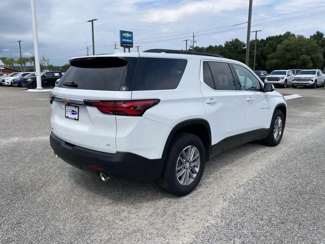 Photo of 2023 Summit White Chevrolet Traverse