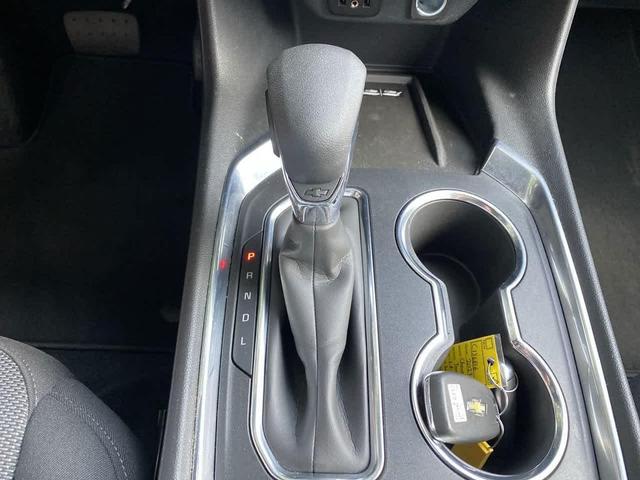Photo of 2023 Summit White Chevrolet Traverse