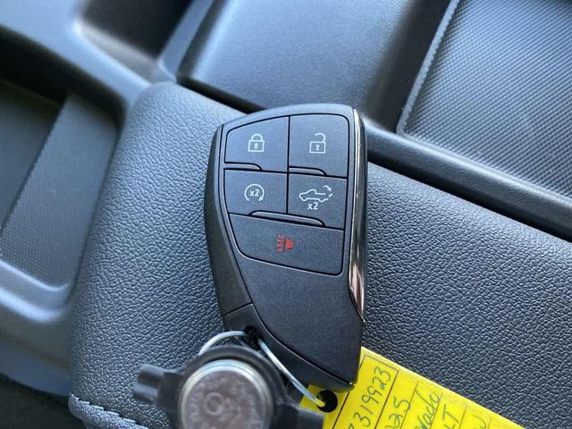 Photo of 2025 Summit White Chevrolet Silverado 1500