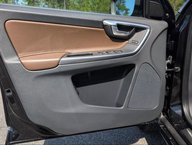 Photo of 2017 Black Stone Volvo XC60