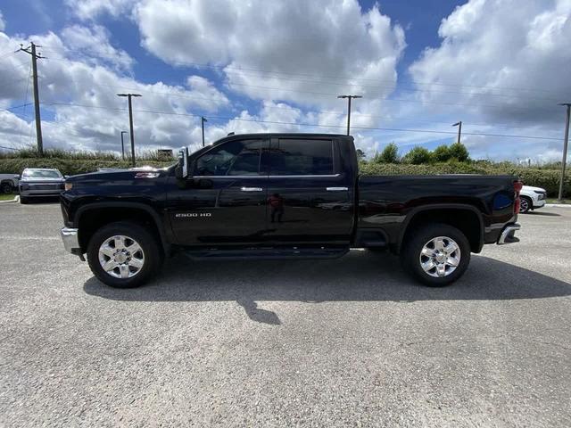 Photo of 2023 Black Chevrolet Silverado 2500
