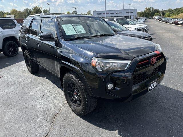 Photo of 2020 Midnight Black Metallic Toyota 4Runner