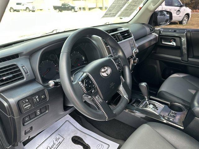 Photo of 2020 Midnight Black Metallic Toyota 4Runner