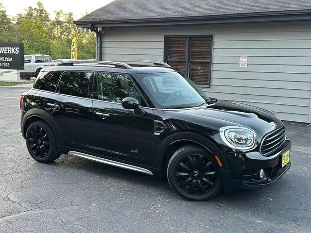 Photo of 2017 Midnight Black Metallic MINI Countryman