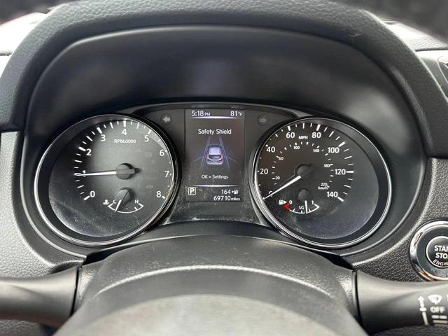 Photo of 2017 White Nissan Rogue Sport