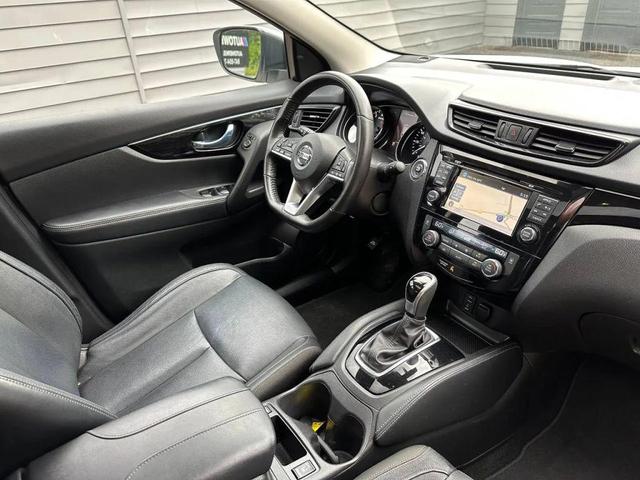 Photo of 2017 White Nissan Rogue Sport