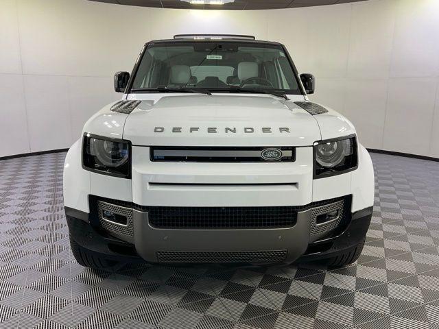 Photo of 2025 Fuji White Land Rover Defender