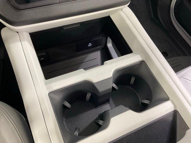 Photo of 2025 Fuji White Land Rover Defender