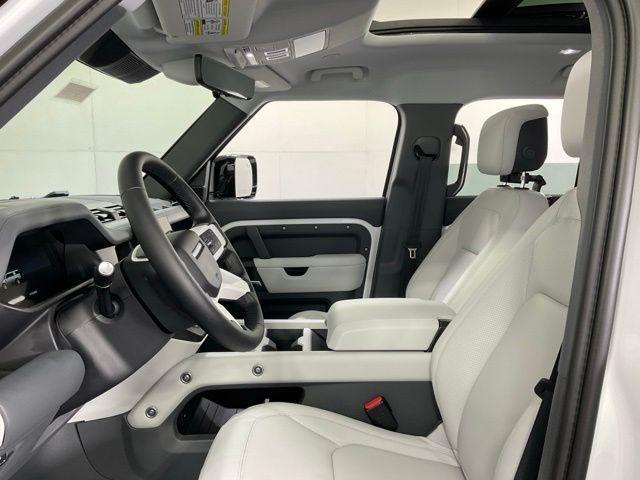 Photo of 2025 Fuji White Land Rover Defender