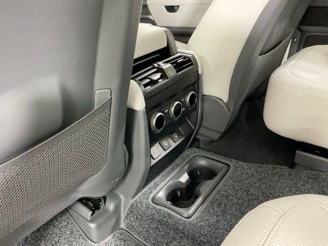 Photo of 2025 Fuji White Land Rover Defender