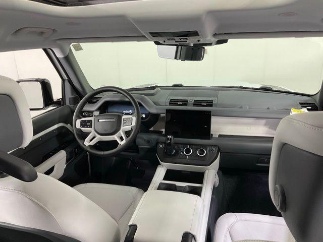 Photo of 2025 Fuji White Land Rover Defender