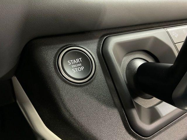 Photo of 2025 Fuji White Land Rover Defender