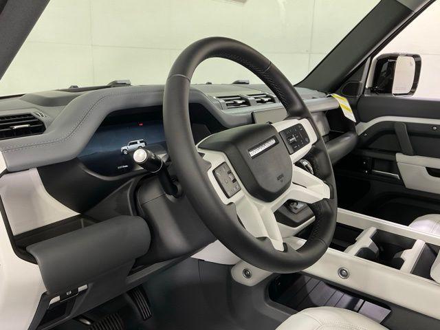 Photo of 2025 Fuji White Land Rover Defender