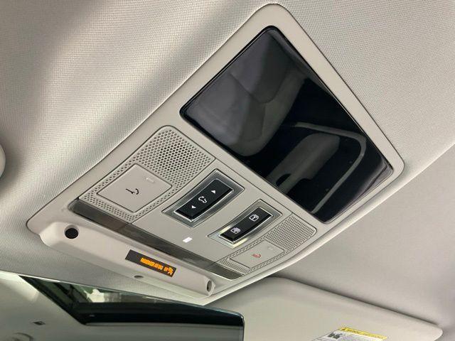 Photo of 2025 Fuji White Land Rover Defender