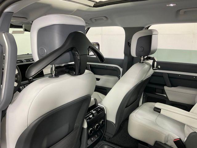 Photo of 2025 Fuji White Land Rover Defender