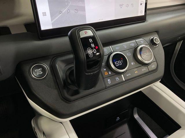 Photo of 2025 Fuji White Land Rover Defender