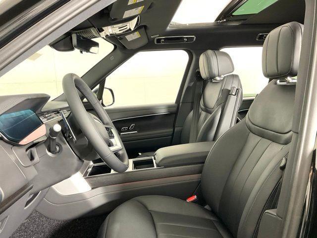 Photo of 2025 Santorini Black Land Rover Range Rover