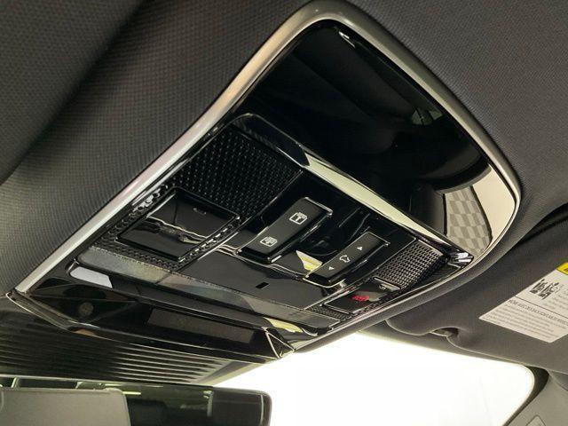 Photo of 2025 Santorini Black Land Rover Range Rover