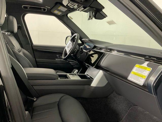 Photo of 2025 Santorini Black Land Rover Range Rover