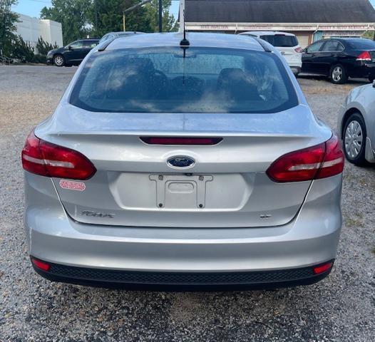 Photo of 2017 Silver Ford Focus