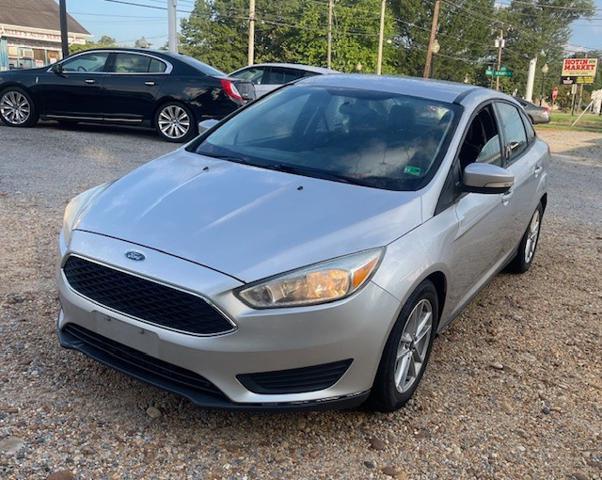 Photo of 2017 Silver Ford Focus