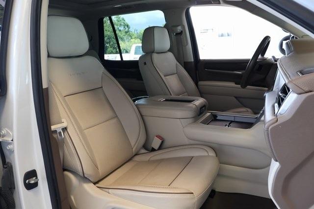 Photo of 2021 White Frost Tri-Coat GMC Yukon