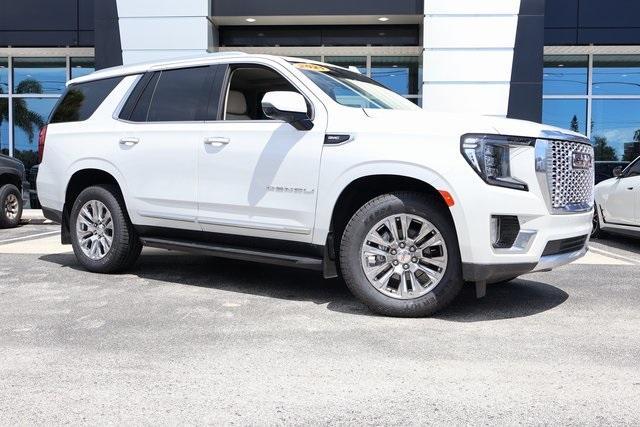 Photo of 2021 White Frost Tri-Coat GMC Yukon