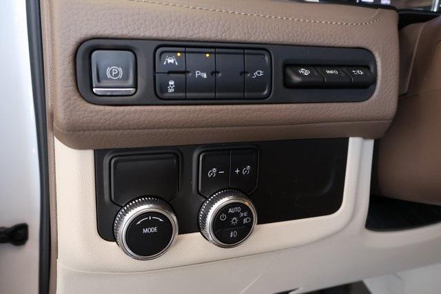 Photo of 2021 White Frost Tri-Coat GMC Yukon