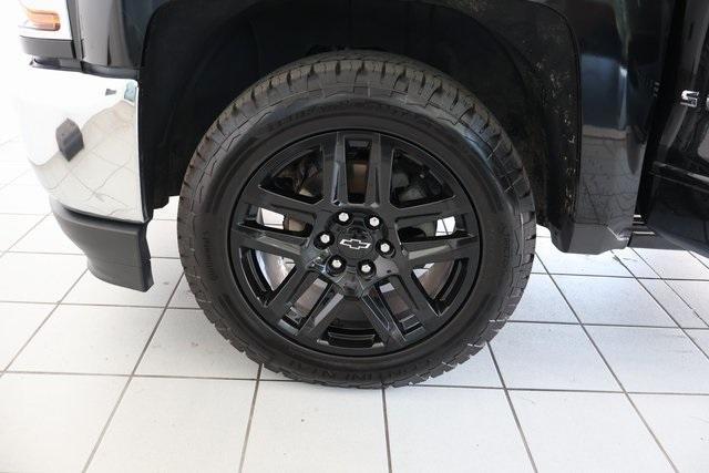 Photo of 2018 Black Chevrolet Silverado 1500