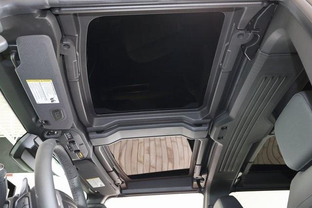 Photo of 2025 Meteorite Metallic GMC HUMMER EV SUV