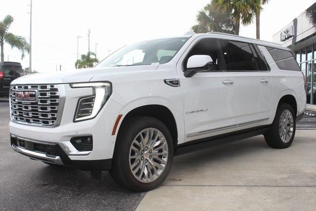 Photo of 2025 Summit White GMC Yukon XL