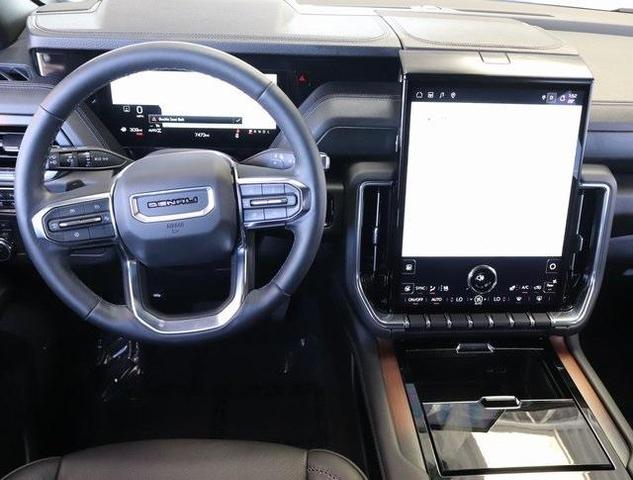 Photo of 2025 Summit White GMC Yukon XL