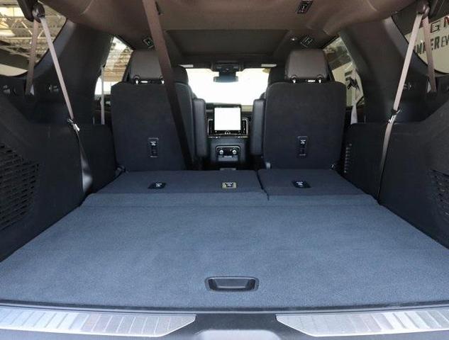 Photo of 2025 Summit White GMC Yukon XL