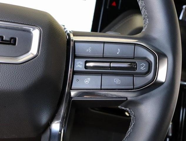 Photo of 2025 Summit White GMC Yukon XL