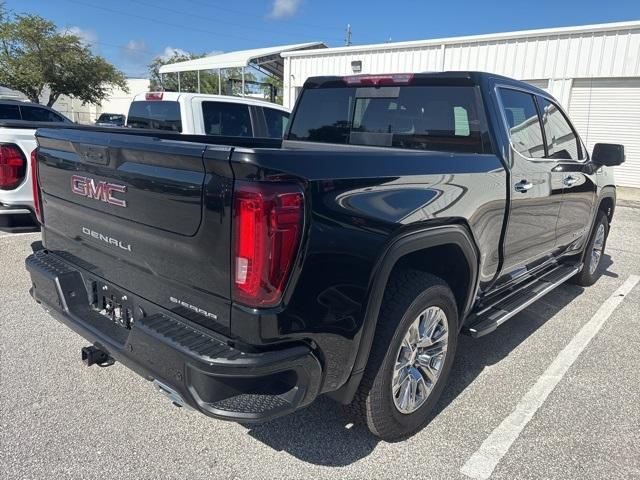 Photo of 2023 Onyx Black GMC Sierra 1500