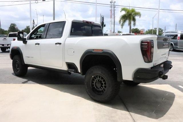 Photo of 2025 Summit White GMC Sierra 2500