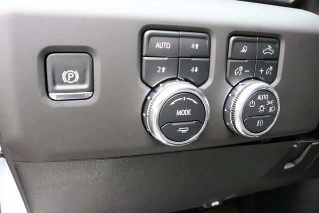Photo of 2025 Summit White GMC Sierra 2500